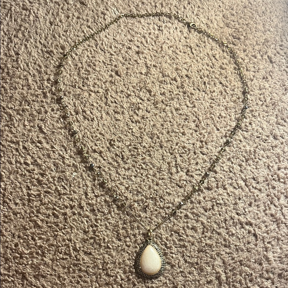 Elegant Silver Necklace with White Pendant